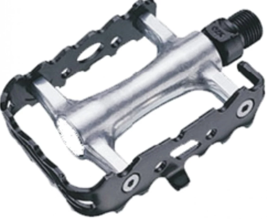 Foto 23: pedal de aluminio com e sem rolamento — Taubike